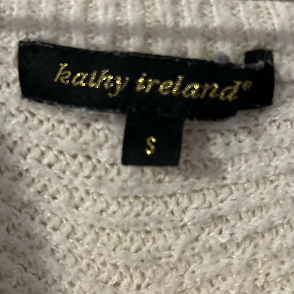 Sweater - Picture 3 of 5